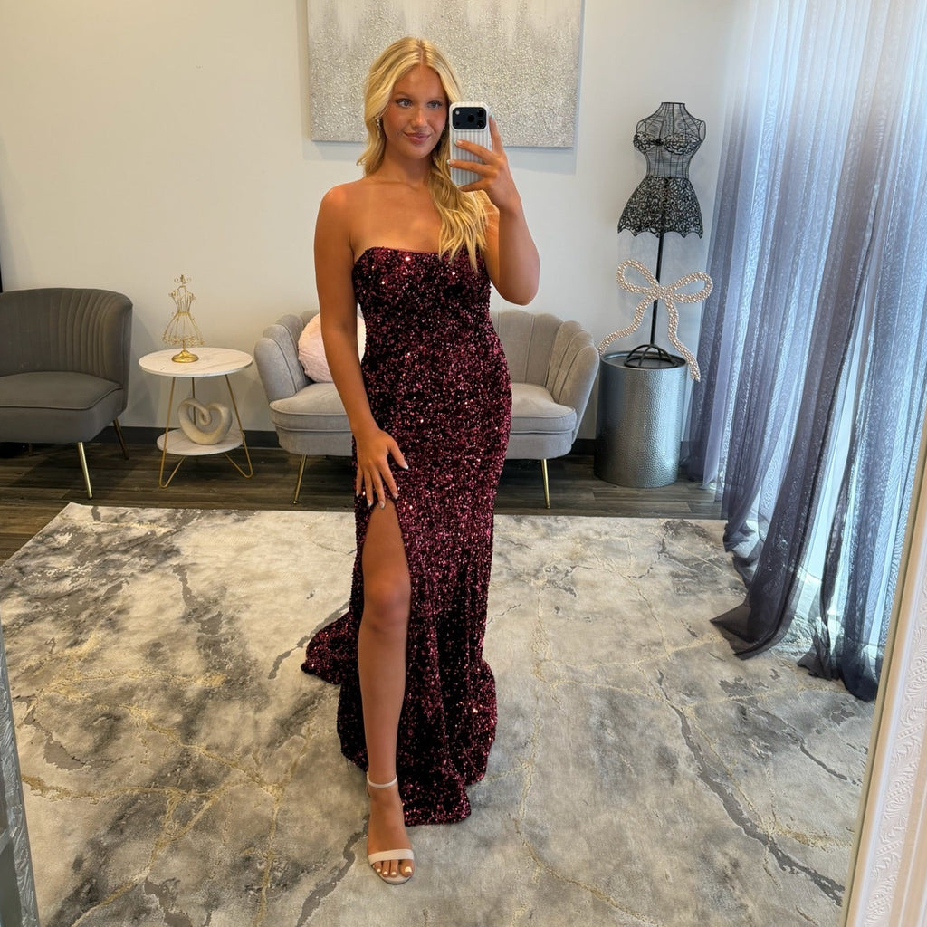 JoycesTPR Sherri Hill 55085 Cranberry Close Up 