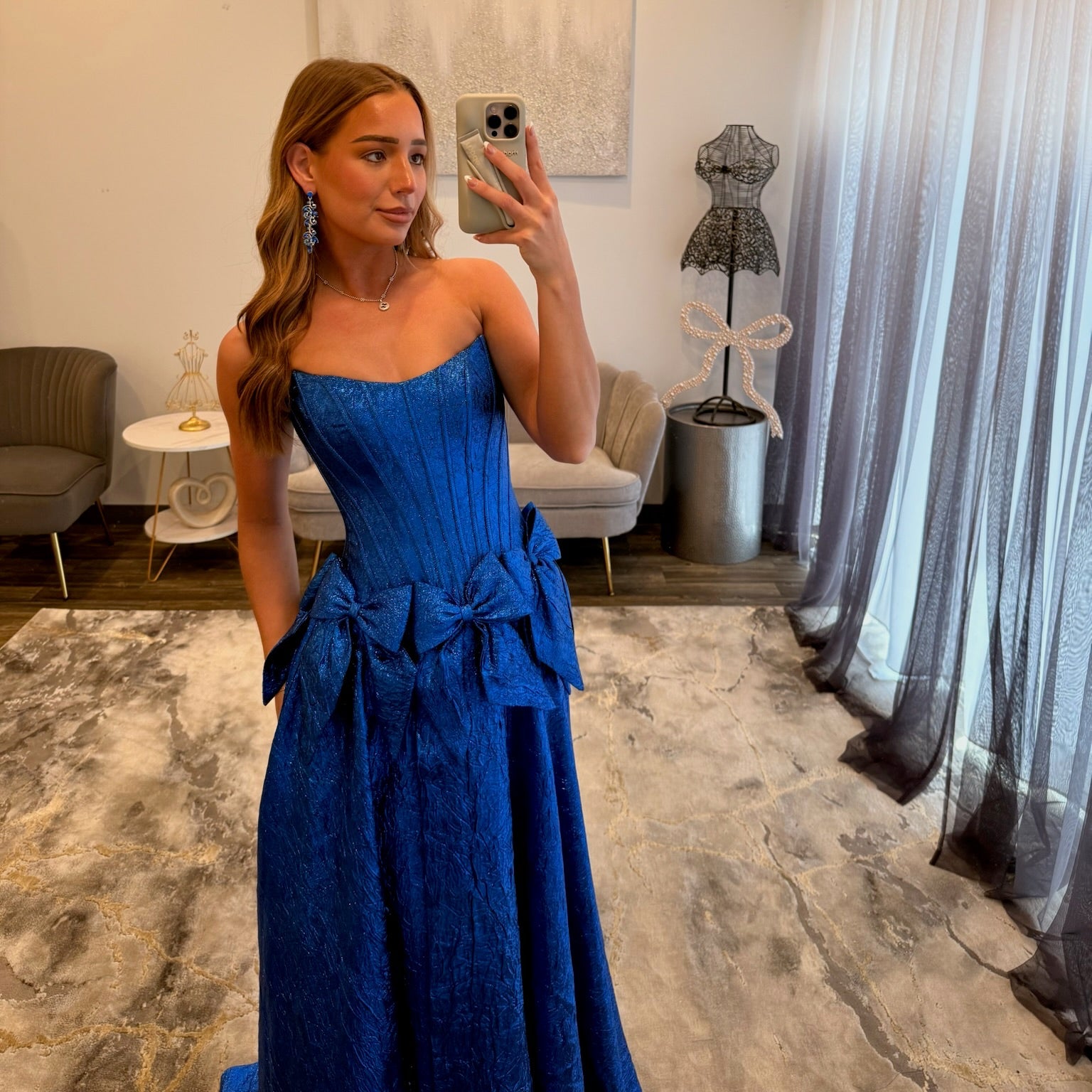 JoycesTPR Sherri Hill 56973 Royal Close UP 
