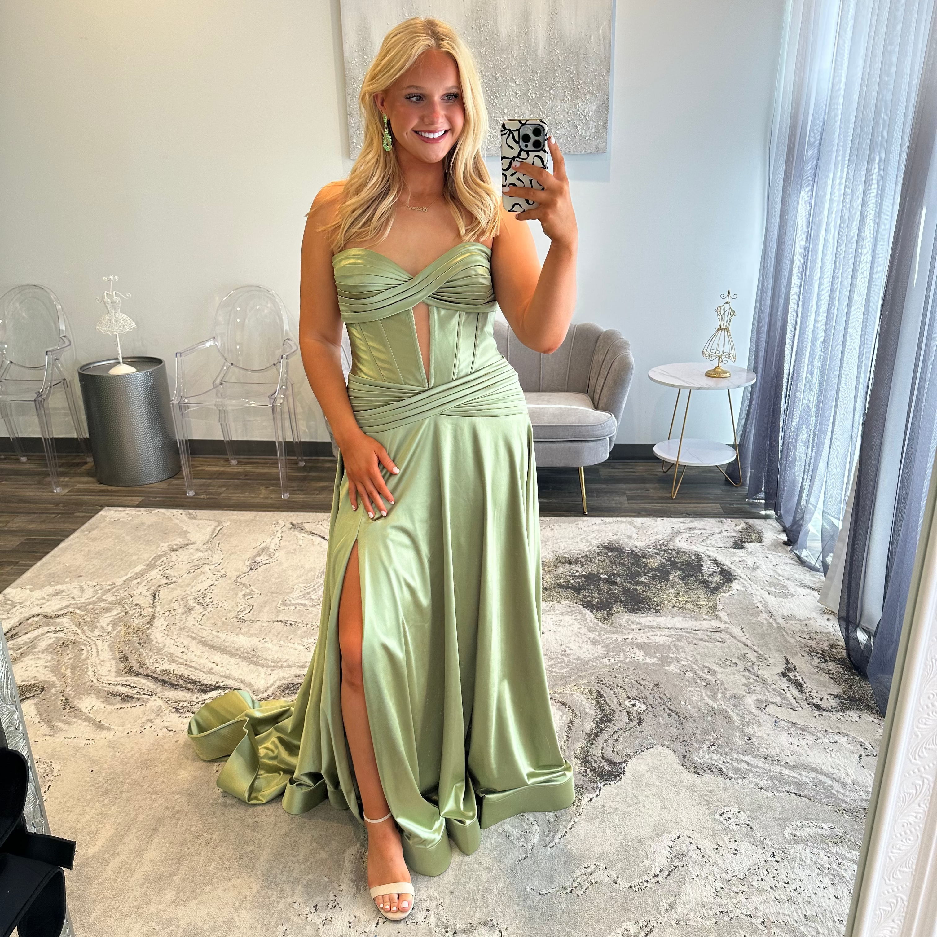 JoycesTPR Sherri Hill 57396 Moss