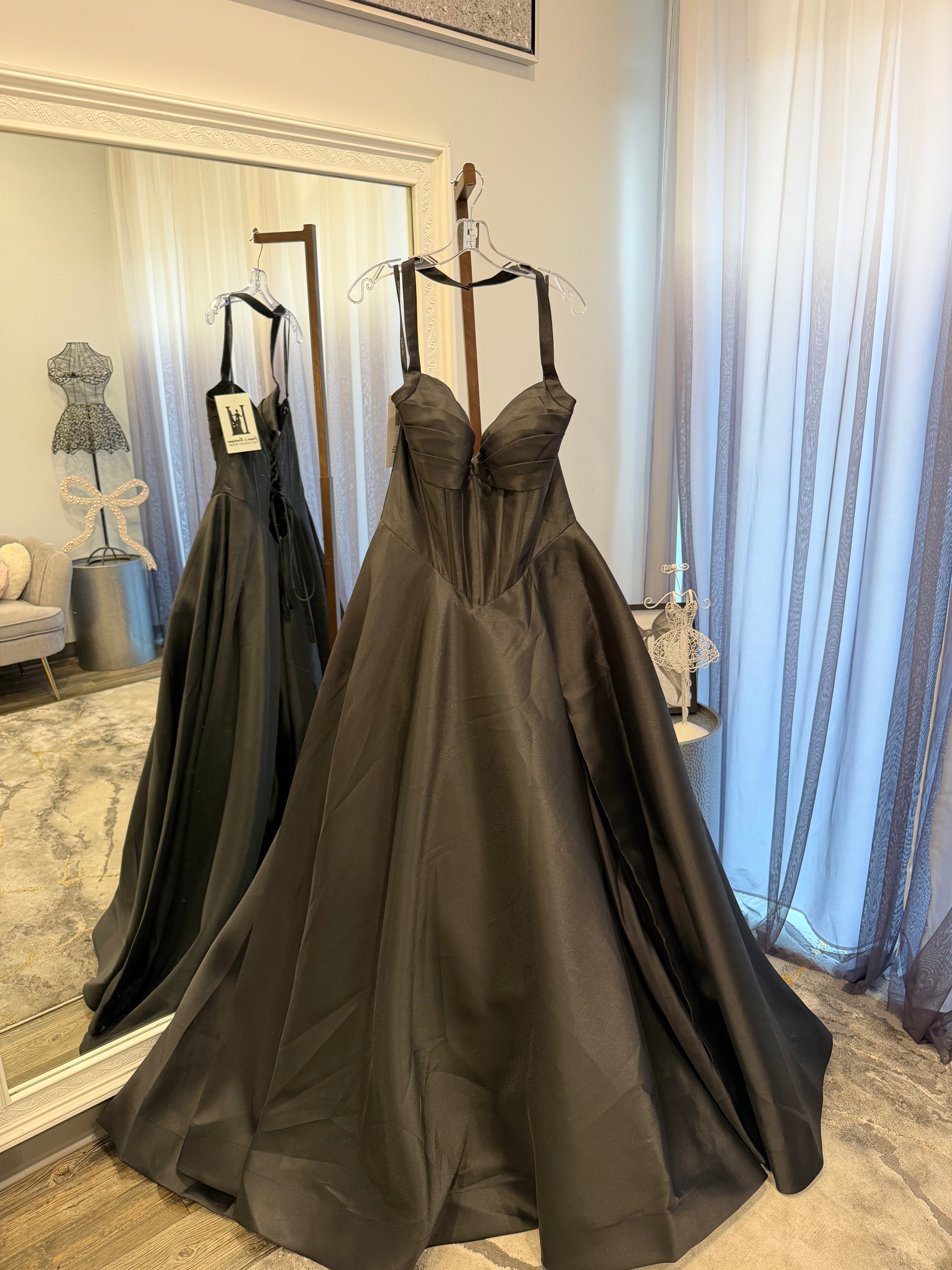 JoycesTPR Sherri Hill 57737 Black 